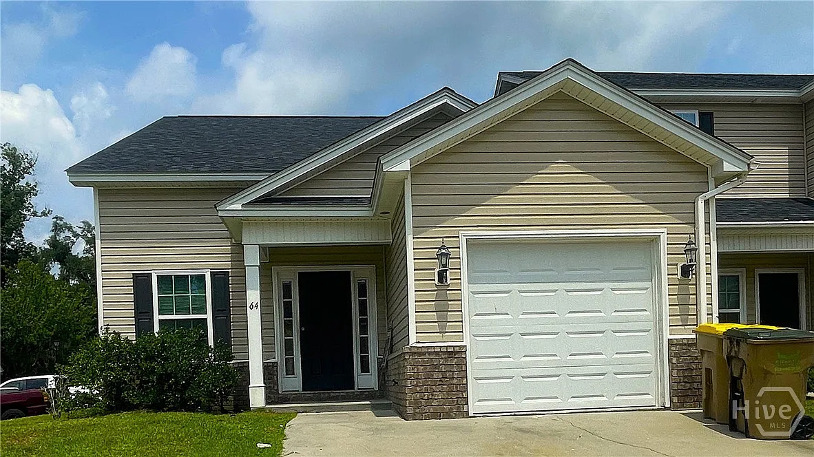 3 bed, 2.5 bath, 1292 sqft, $1,825 — Photo 1