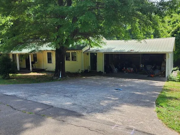1109 Smith Springs Dr, Dalton, GA 30720