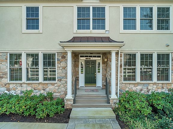 Prestigious 55+ Community