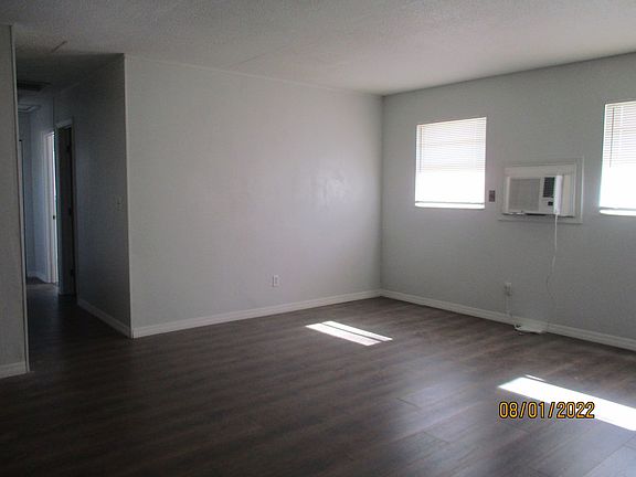 3rd image of 1640 Cedar Highlands Blvd