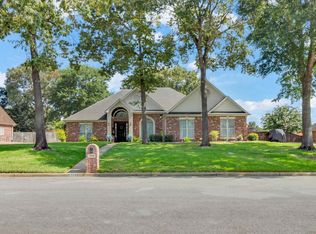 209 Travis Peak Trl, White Oak, TX 75693
