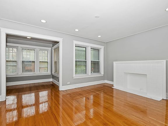 5th image of 7024-7026 S Clyde Ave #1S