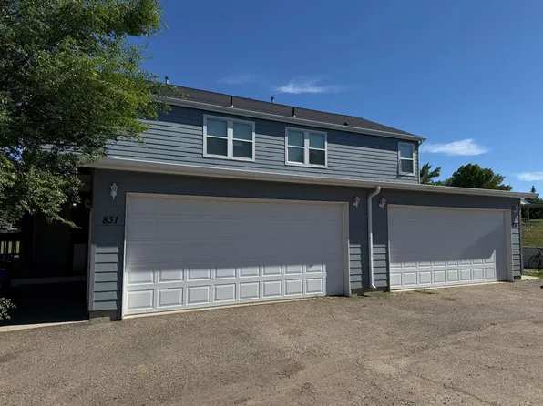 831 2nd St E, Dickinson, ND 58601
