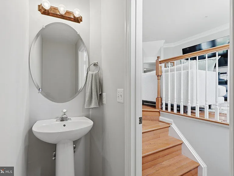8110 Cerromar Way — Photo 4
