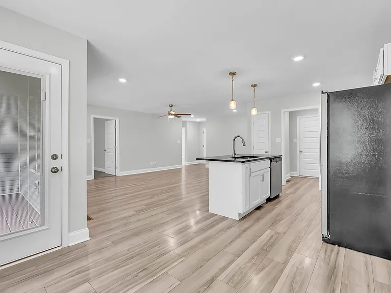 438 Mattingly Dr — Photo 17