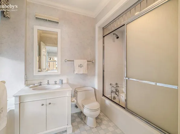 740 Park Avenue image 16 of 18