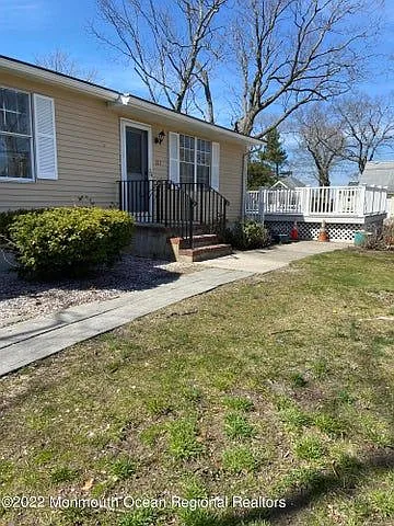 211 Henley Ave