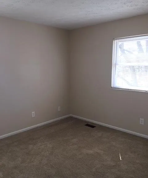 3528 Danbury Rd — Photo 12