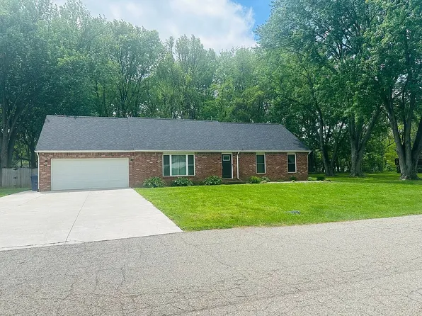 4885 E Wolf Tree Ave, Terre Haute, IN 47805