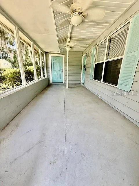 3 bed, 2.0 bath, 1095 sqft, $2,100 — Photo 3