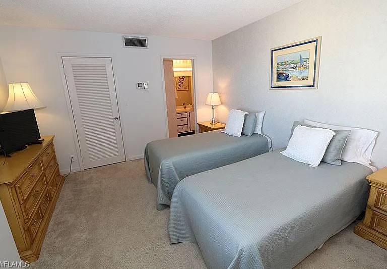 3443 Gulf Shore Blvd N #804 — Photo 11