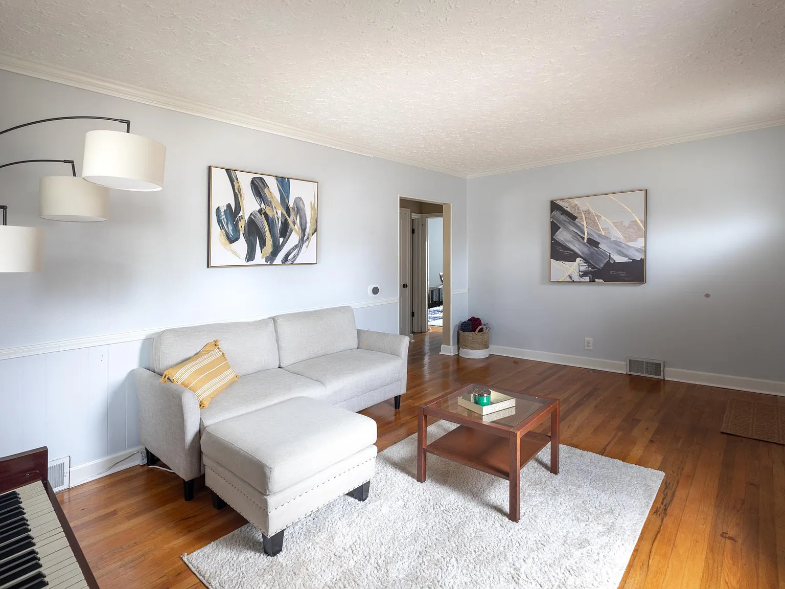 3 bed, 1327 sqft, $1,500 — Photo 4
