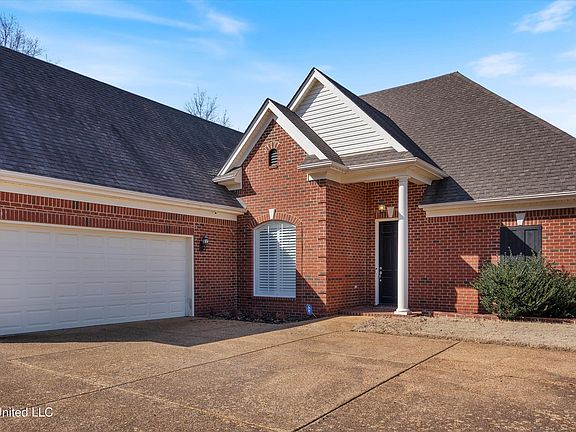 3rd image of 4473 Vineyard Dr W
