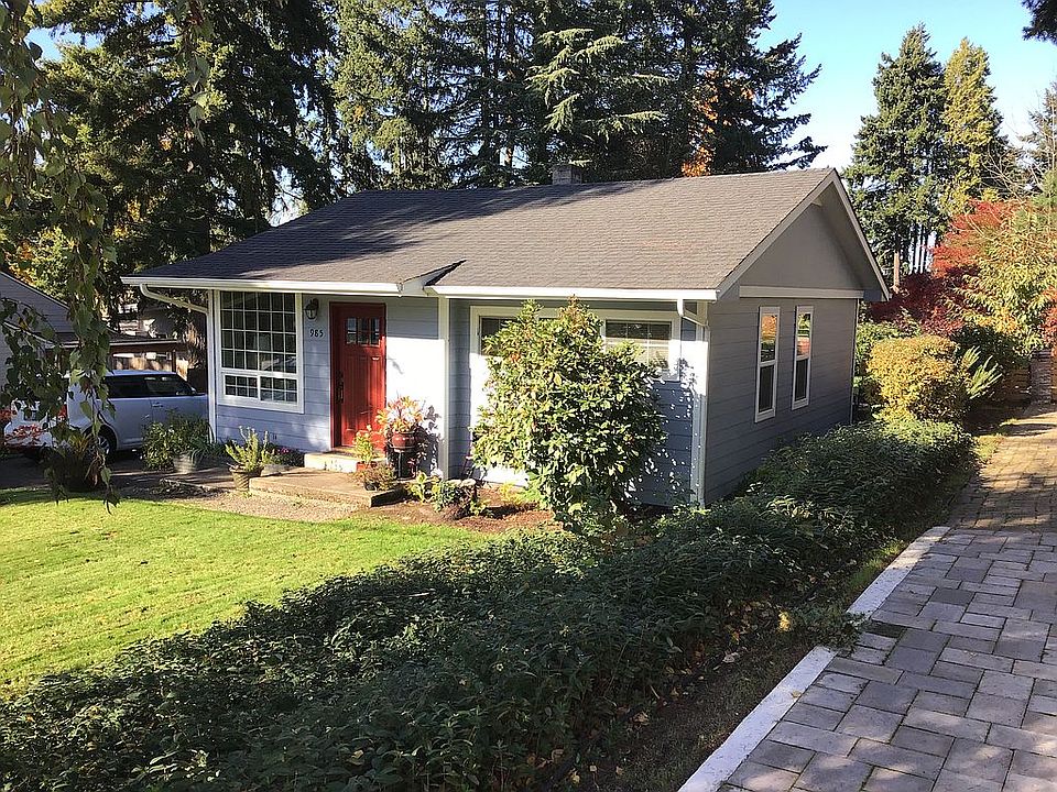 2nd image of 985 Morningside St SE