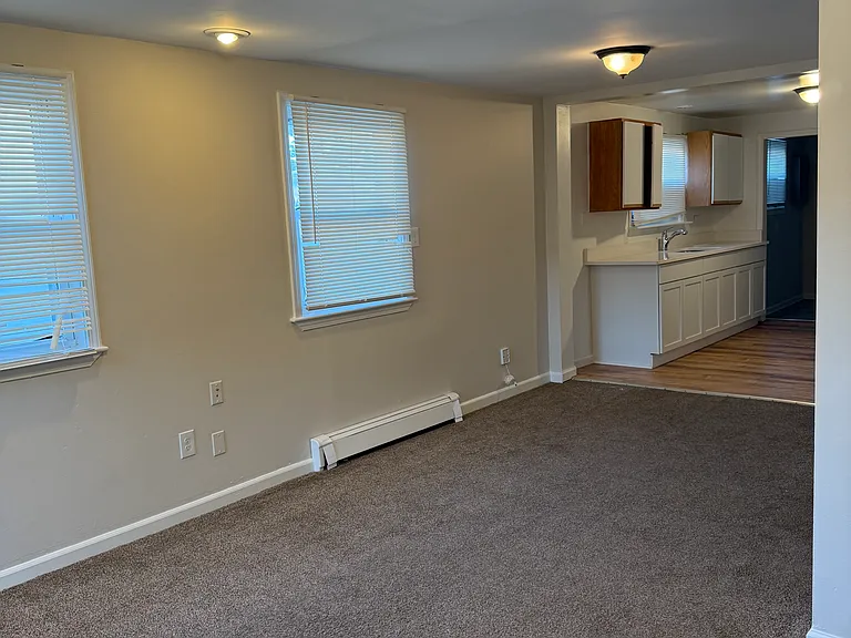 13460 Georgiana Ave — Photo 4
