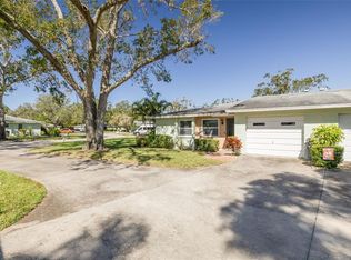 1182 Orange Tree Cir APT B, Palm Harbor, FL 34684
