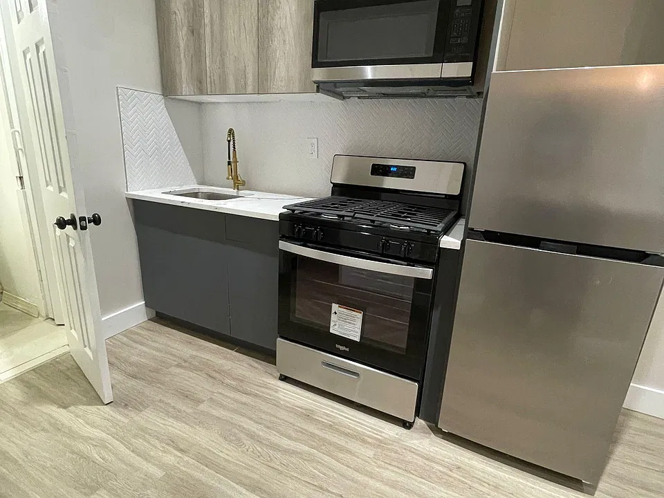 484 Central Ave #3