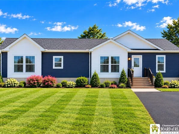 2125 Flavia Ln, Collins, NY 14034