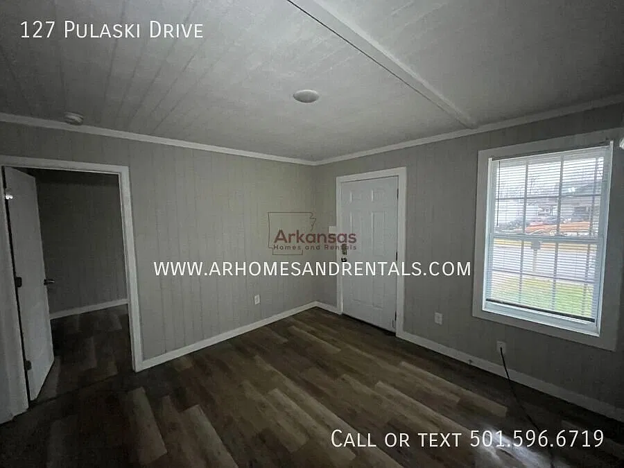 127 Pulaski Drive | 3 Bedrooms | 1 Bathroom 1/2 Off First Month's Rent — Photo 2