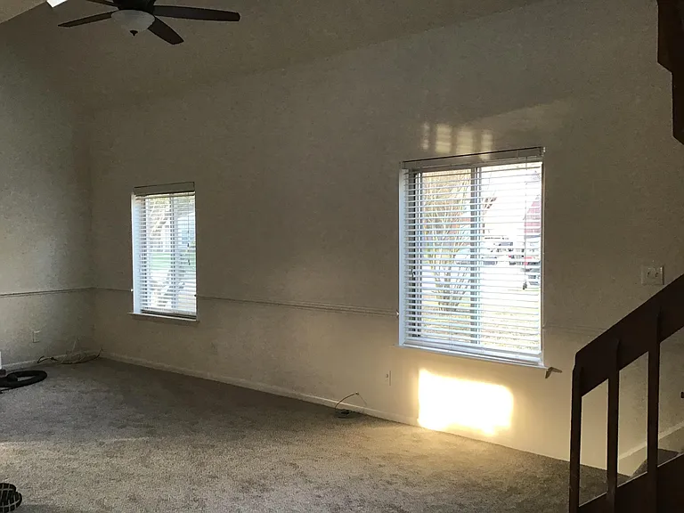 5802 Edith Ct — Photo 10