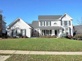 2261 Stonebriar Ridge Dr, Chesterfield, MO 63017