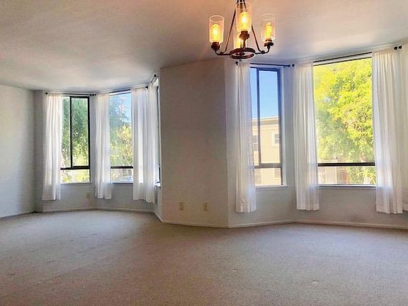 2nd image of 2985 Folsom St