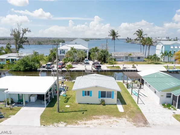 2644 W Point Ln, Matlacha, FL 33993