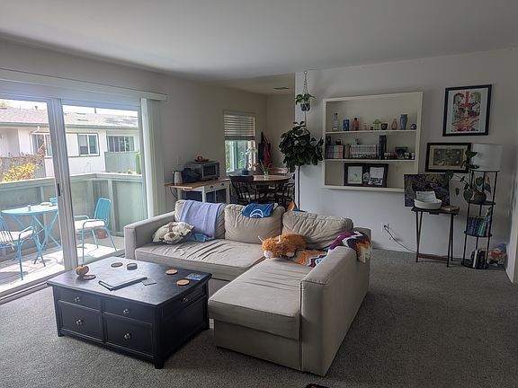 3rd image of 1313 Olive St Unit 15