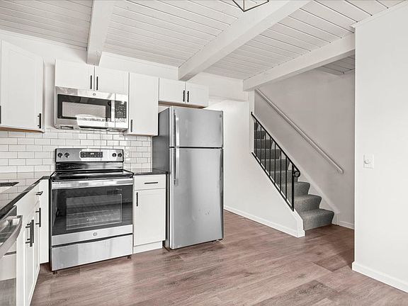 2nd image of 23 Winston Woods #26