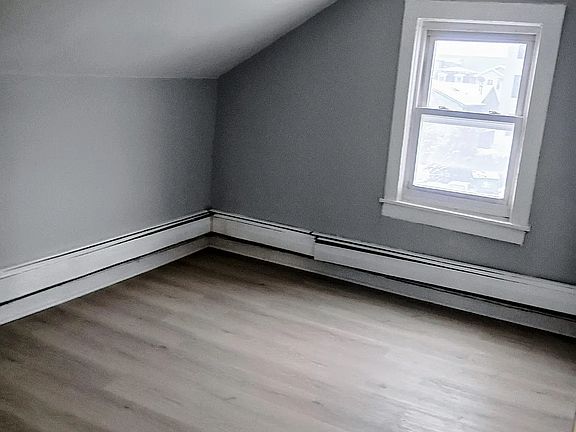 3rd image of 85 Astor St #5C