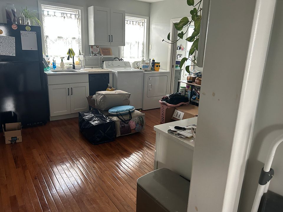 1st image of 455 Somerville Ave #1