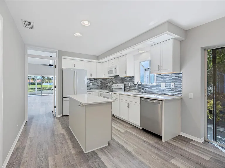 4998 Tamarack Trl — Photo 13
