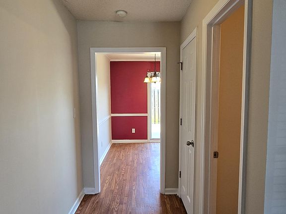 5th image of 1205 Cross Creek Cir APT B4