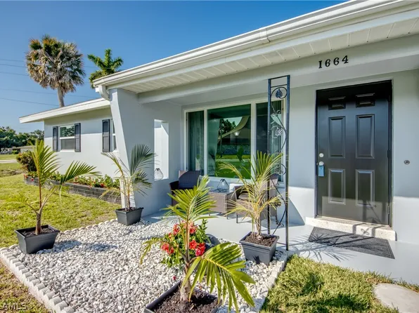 1664 Carter Pl, Fort Myers, FL 33901