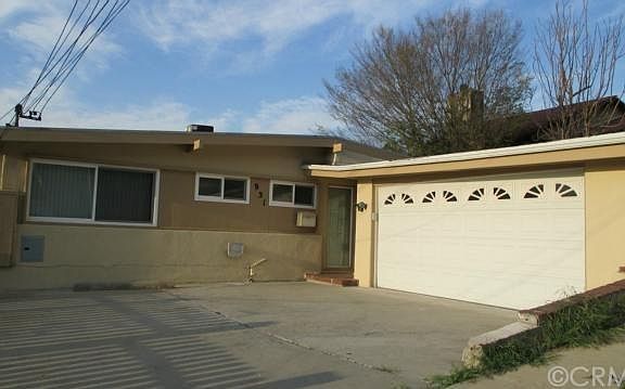 4th image of 929 W Newmark Ave