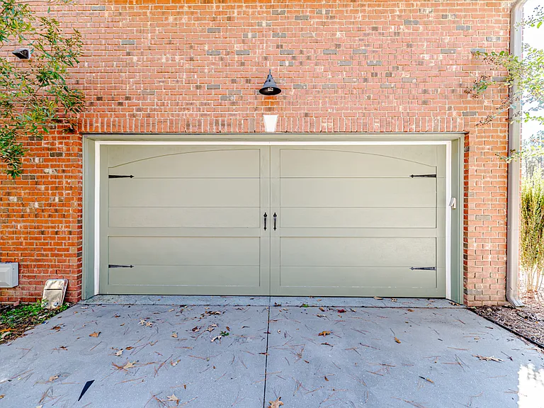 233 Saintsbury Pl — Photo 11