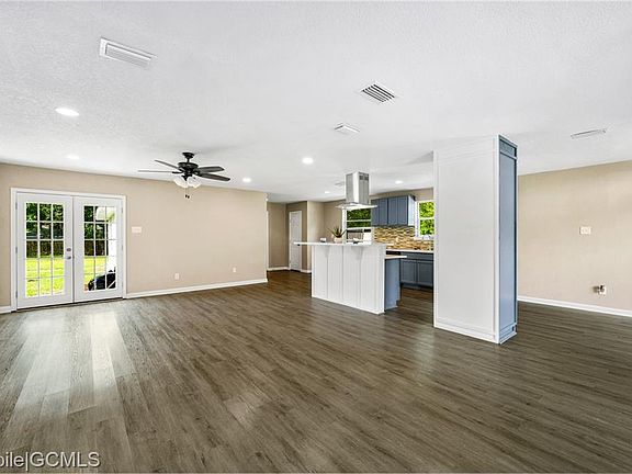 4th image of 6811 Highmont Dr