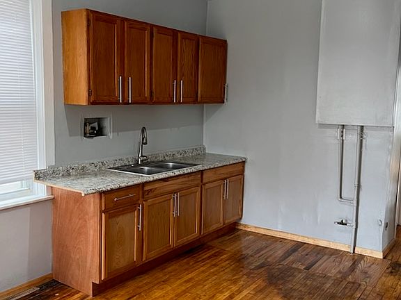 3rd image of 1451 S Karlov Ave Unit 1