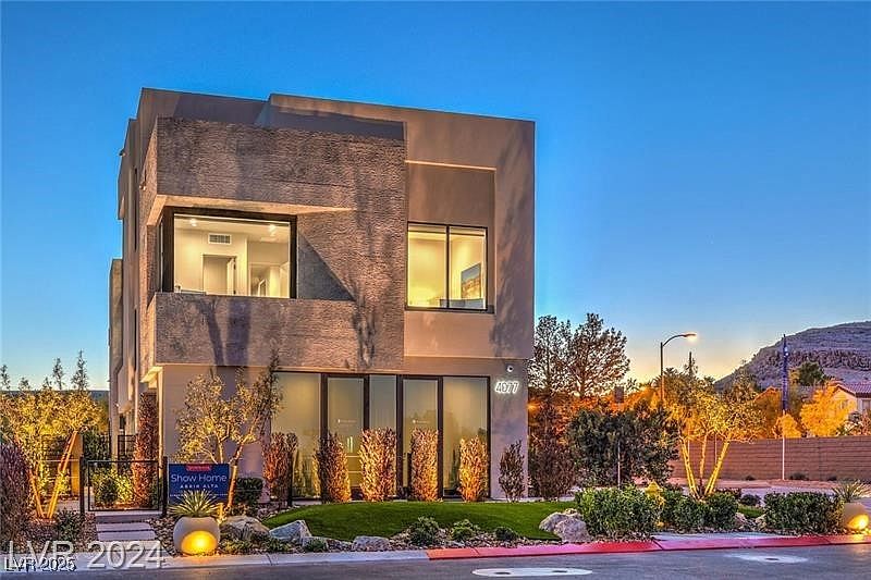 1st image of 4077 Heron Fairway Dr