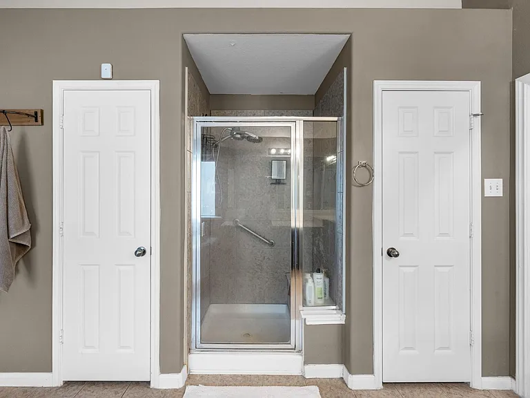 2519 Fair Oak St — Photo 28