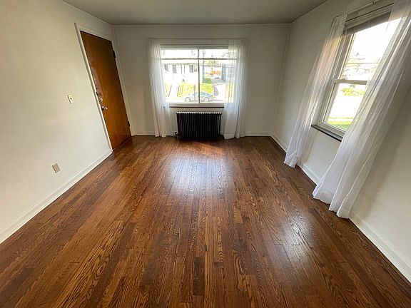 3rd image of 2545 Williams Ave APT 2