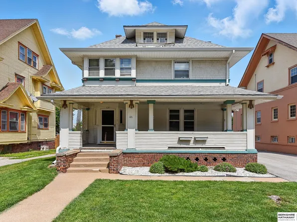 121 N 38th Ave, Omaha, NE 68131