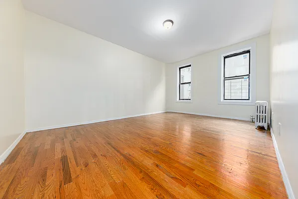 Rented by The Syper Group | media 10