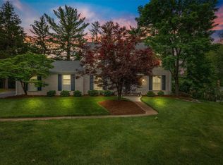 954 Chartrand Dr, Ballwin, MO 63011