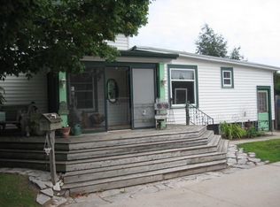 727 N 12th St, Manitowoc, WI 54220