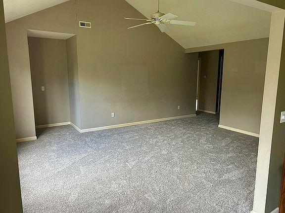 4th image of 9418 Acacia Psge