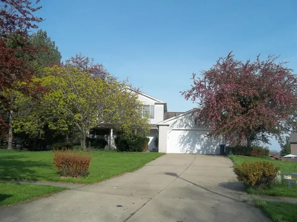 16946 Antler Ln, Strongsville, OH 44136