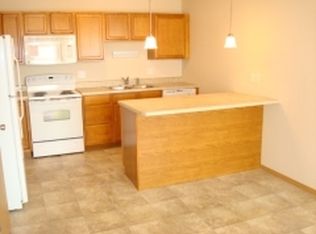 1720 Rt Dunn Dr APT 8, Bloomington, IL 61701