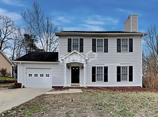 3234 Sparrowhawk Dr, High Point, NC 27265