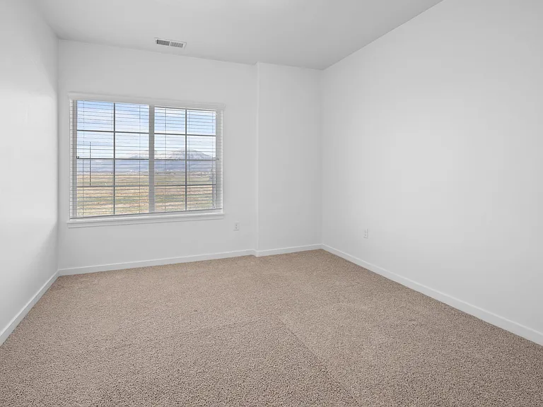 Outlook Apartments — Photo 10